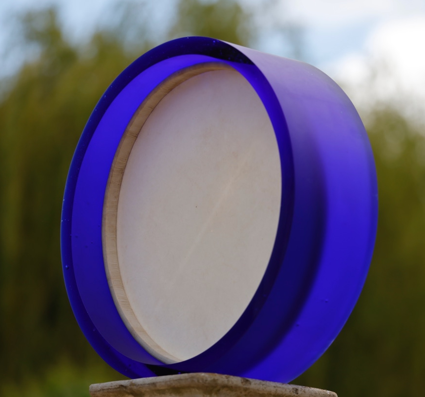 Sabrina Can't blue glass disc